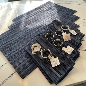 Dining placement and napkin set